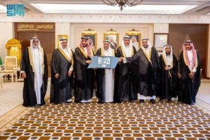 أمير القصيم يتسلَّم تقرير “جمعية طهور” ويطّلع على جهودها في خدمة مرضى السرطان