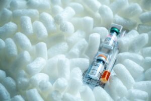 لقاح الحزام الناري خط الدفاع الأول ضد المرض.. رحلة طويلة من الابتكار والتجارب