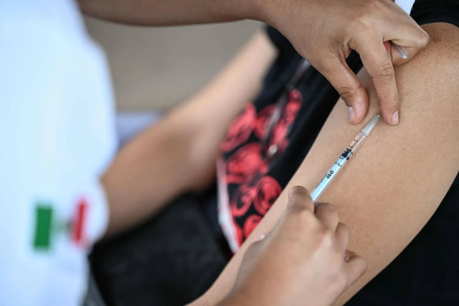 أربعة لقاحات شائعة قد تقلل بشكل كبير من خطر الإصابة بالخرف 