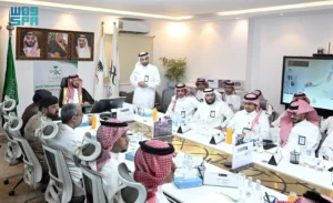نائب أمير عسير يتابع سير العمل في غرفة عمليات مبادرة “عسير تقتدي”