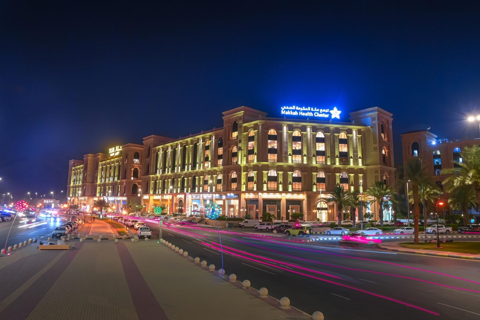 تجمّع مكة الصحي يحقق تميزًا في تطبيق معايير الرعاية الطبية المرتكزة على الإنسان 