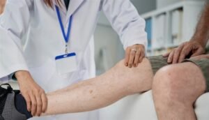 آلام الساق علامة تحذيرية على مشاكل خطيرة منها أمراض الشرايين الطرفية