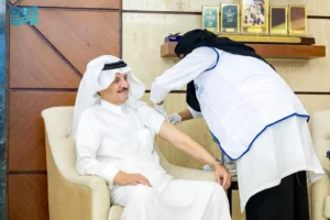أمير المنطقة الشرقية يدشّن حملة التطعيم ضدّ الإنفلونزا الموسمية