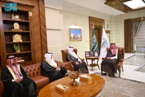 مُحافظ جدة يستقبل مسؤولي الصحة بالمحافظة
