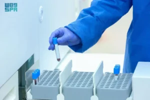 “التخصصي” يوطّن العلاج الجيني بإنتاج خلايا (CAR-T) محليًا ويستهدف 100 علاج سنويًا