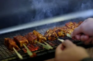 شواء اللحوم على اللهب يزيد خطر السرطان وهذه 5 نصائح لشواء آمن