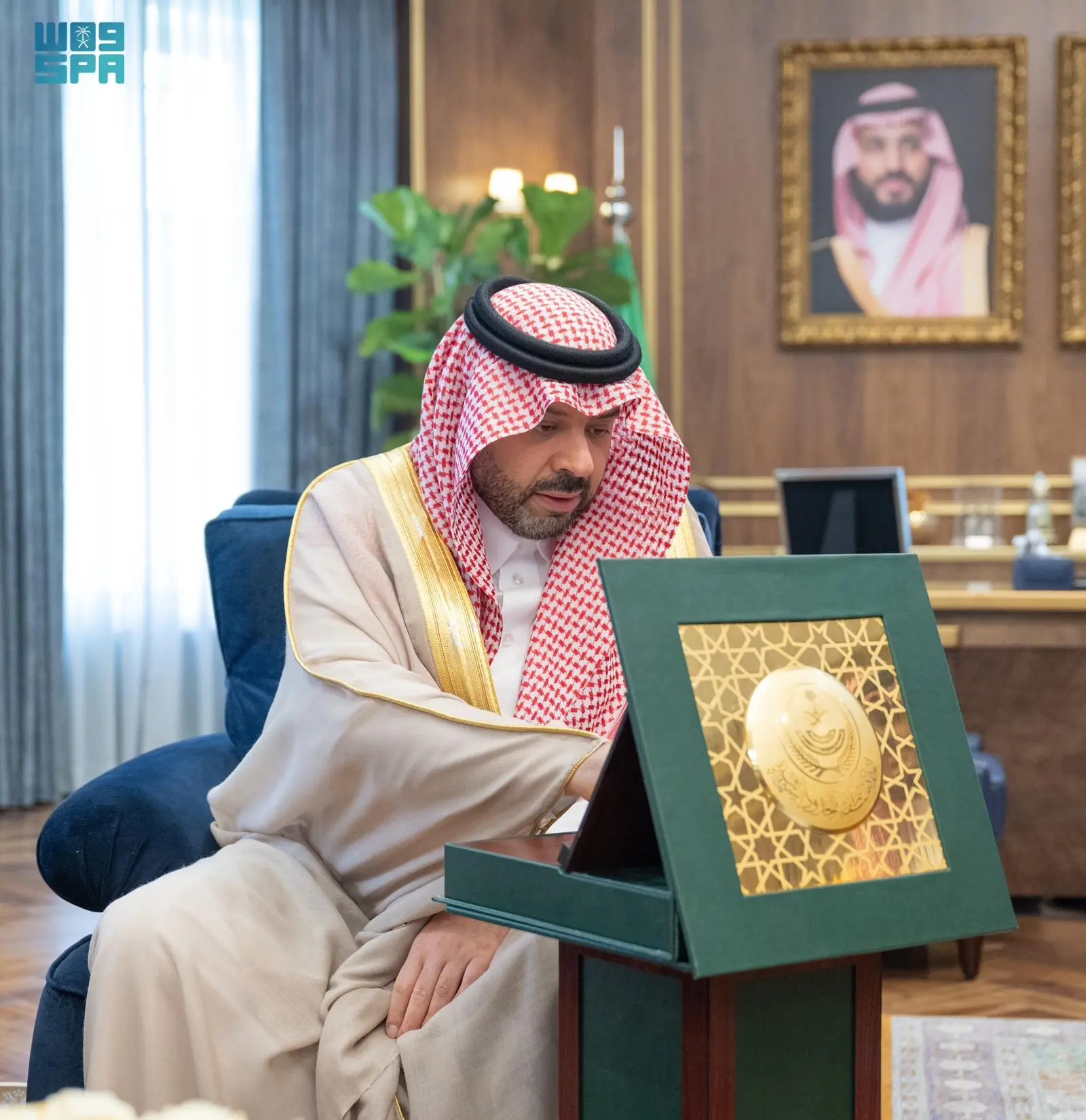 الأمير فيصل بن خالد يدشّن فعاليات شهر التوعية بسرطان الثدي 