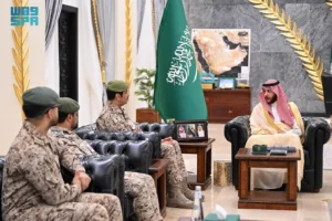الأمير سعود بن نهار يناقش الخدمات الصحية بمستشفيات القوات المسلحة بالطائف