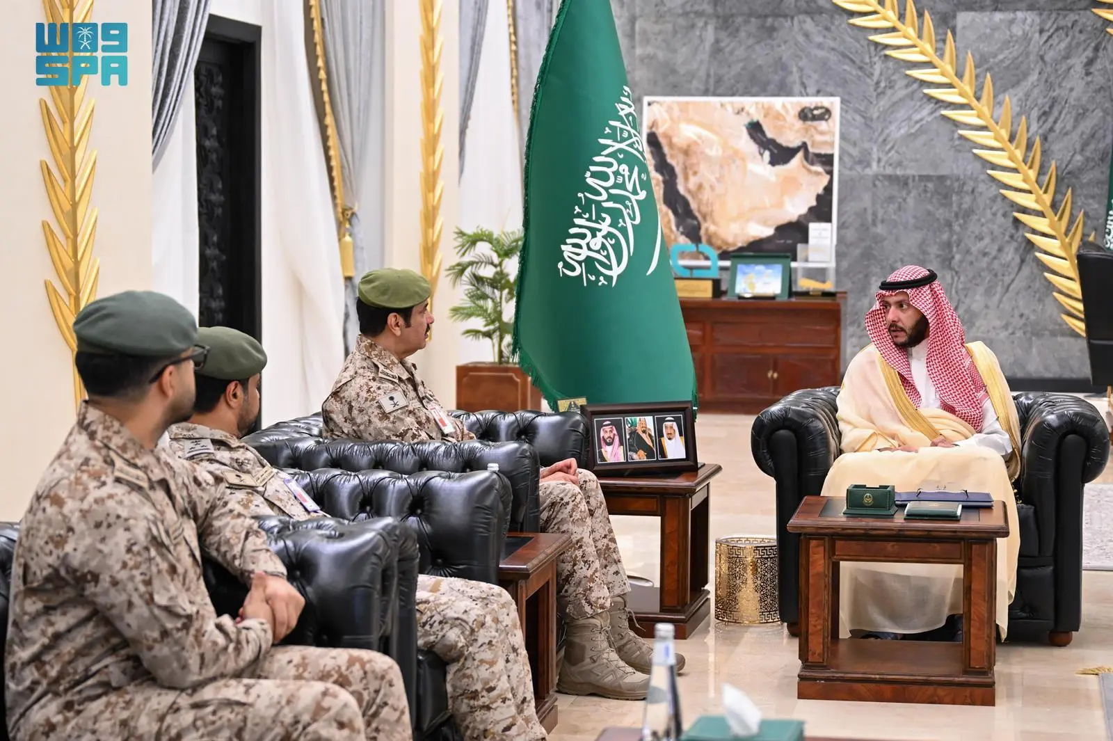 الأمير سعود بن نهار يناقش الخدمات الصحية بمستشفيات القوات المسلحة بالطائف 
