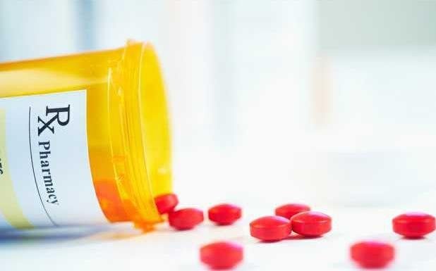 أدوية الضغط والاكتئاب تترك بصمات دائمة على بكتيريا الأمعاء لسنوات بعد التوقف 