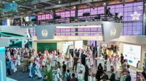 “الداخلية” تحقق تكاملًا نوعيًا: إطلاق حلول الذكاء الاصطناعي وتطبيقات الاستجابة السريعة في الخدمات الطبية
