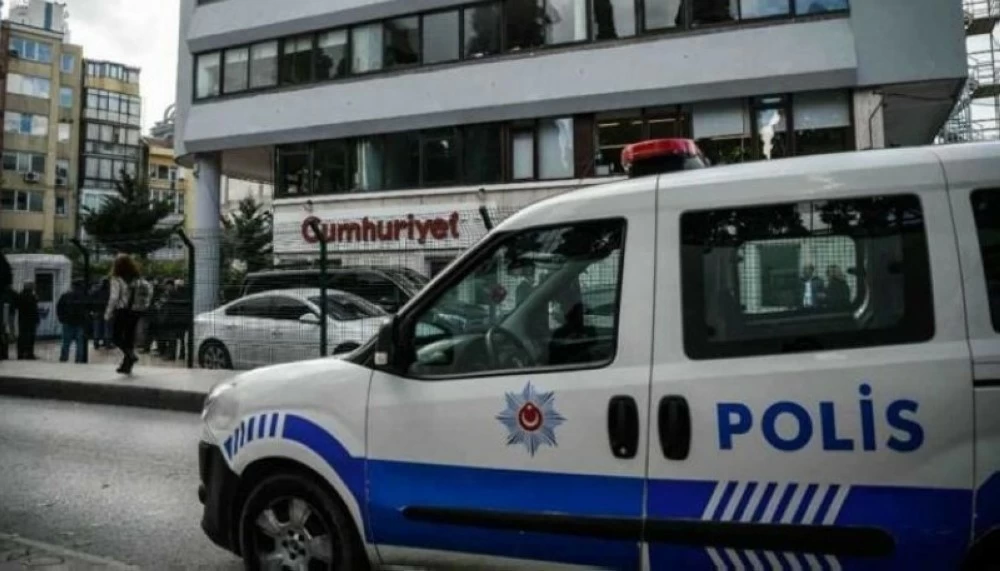 “التسمم الغامض” يودي بحياة سائحة ألمانية وطفليها.. توقيف 11 شخصاً في تركيا 