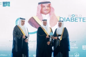 مُحافظ الأحساء يطَّلع على إنجازات التجمع الصحي ويشيد بجهوده في تعزيز الصحة السكانية