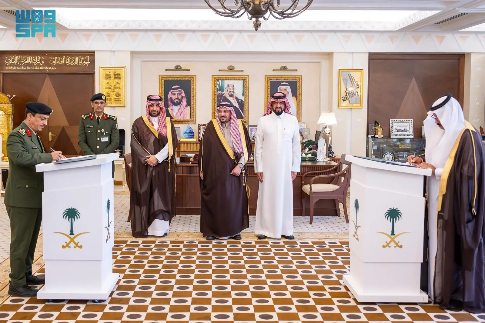 أمير القصيم يرعى توقيع اتفاقية تعاون بين مديرية السجون بالمنطقة وجمعية “أمان” 