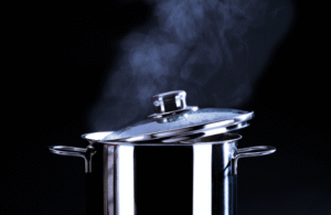 سحب أواني طهي في أمريكا لتلوثها بالرصاص وارتباطه بمخاطر التوحد والسرطان