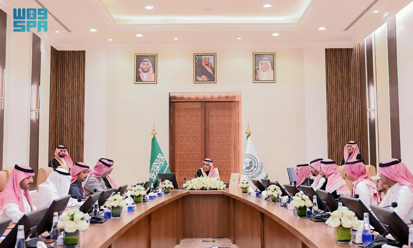 أمير منطقة الباحة يرأس اجتماع القطاع الصحي ويطّلع على نسب الإنجاز والمشاريع المستقبلية 