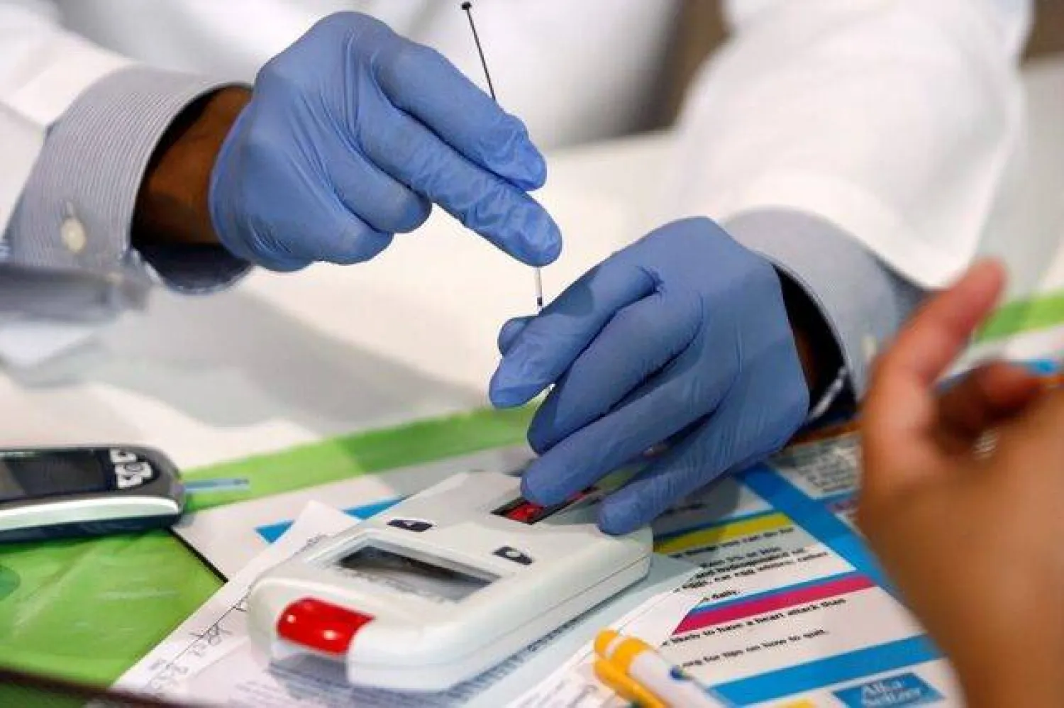 علاج جيني جديد يخفض الكوليسترول «الضار» والدهون الثلاثية 