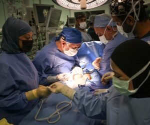 عاجل: نجاح المرحلتين الأولى والثانية من عملية فصل التوأم السيامي الجامايكي بالرياض