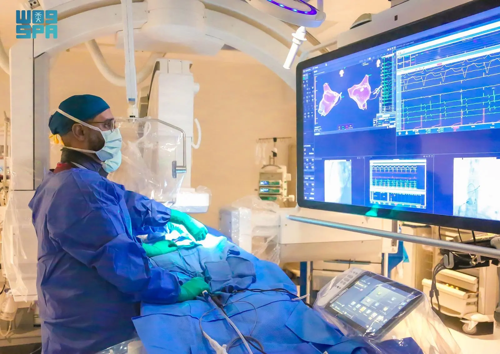 ريادة سعودية: التخصصي يعيد بناء شريان أورطي بطُعم بيولوجي مبتكر 