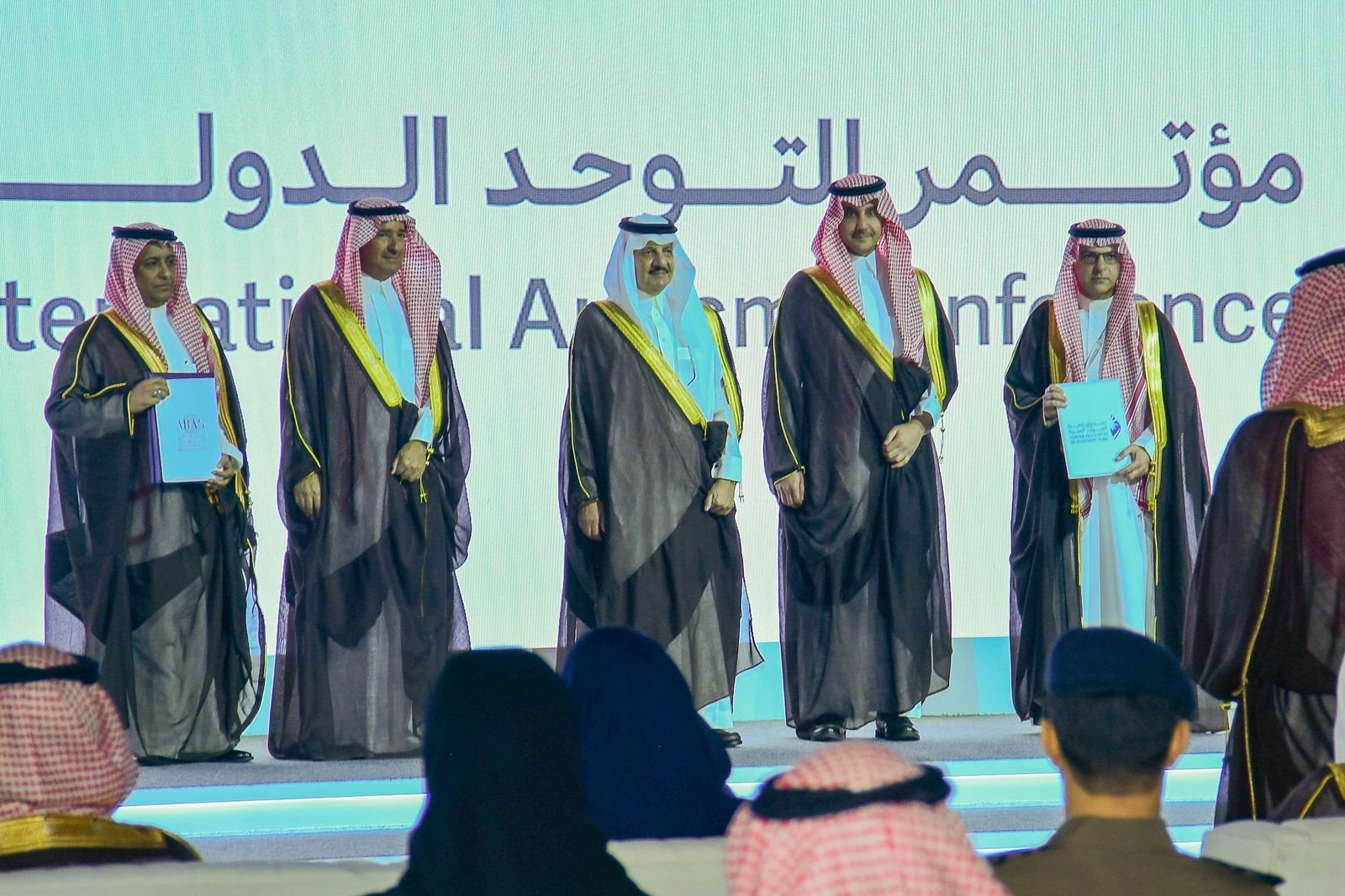 تعاون الموارد البشرية والمجلس الاستشاري لتأهيل وتوظيف 1000 مواطن من ذوي طيف التوحد 