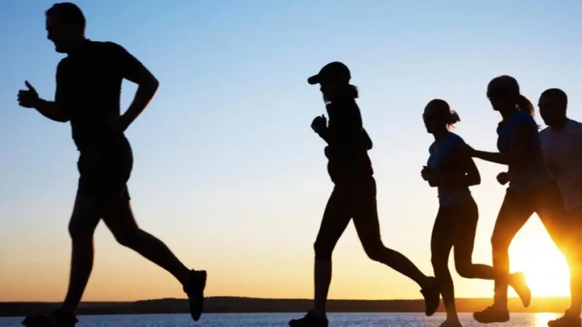 لحماية قلبك: استشاري يلخص الخطة الرياضية اليومية في “عبارة بسيطة” 