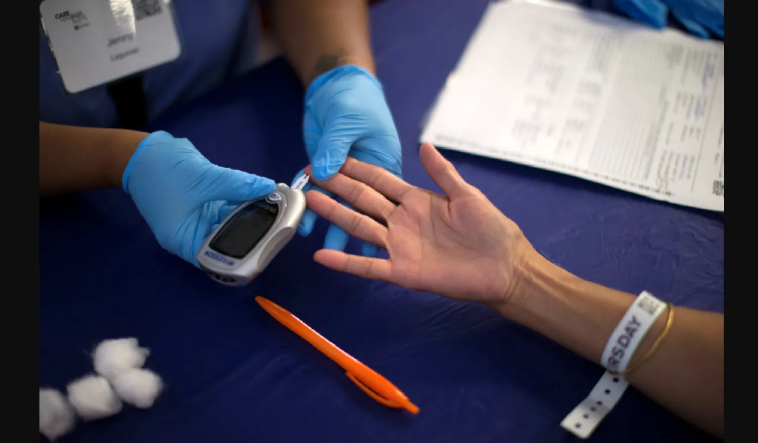 من العدوى المتكررة إلى العقم: 8 علامات فريدة لمرض السكري يجب أن تنتبه لها النساء 