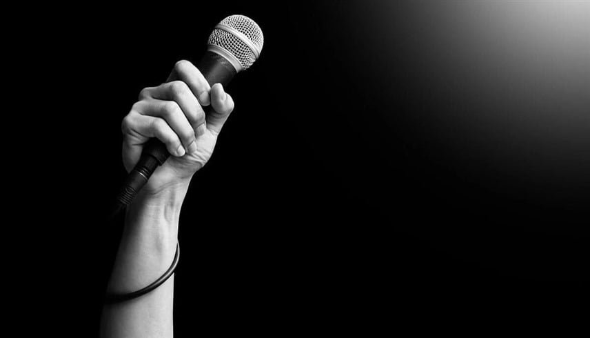 الشهرة قاتلة؟ دراسة تكشف: مشاهير الغناء يموتون أبكر بـ 4 سنوات من أقرانهم 