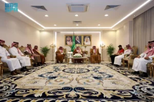 أمير نجران يطلع على مشاريع هيئة الهلال الأحمر بالمنطقة