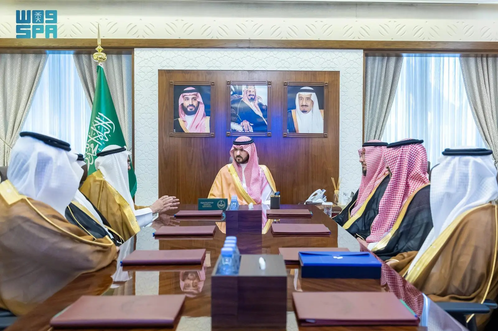 نائب أمير الشرقية يستقبل رئيس وأعضاء جمعية الرحمة الطبية 