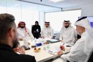 د. الجضعي يلتقي شركات ومواطنين في جدة لمناقشة تطوير المنظومة وتعزيز الجودة