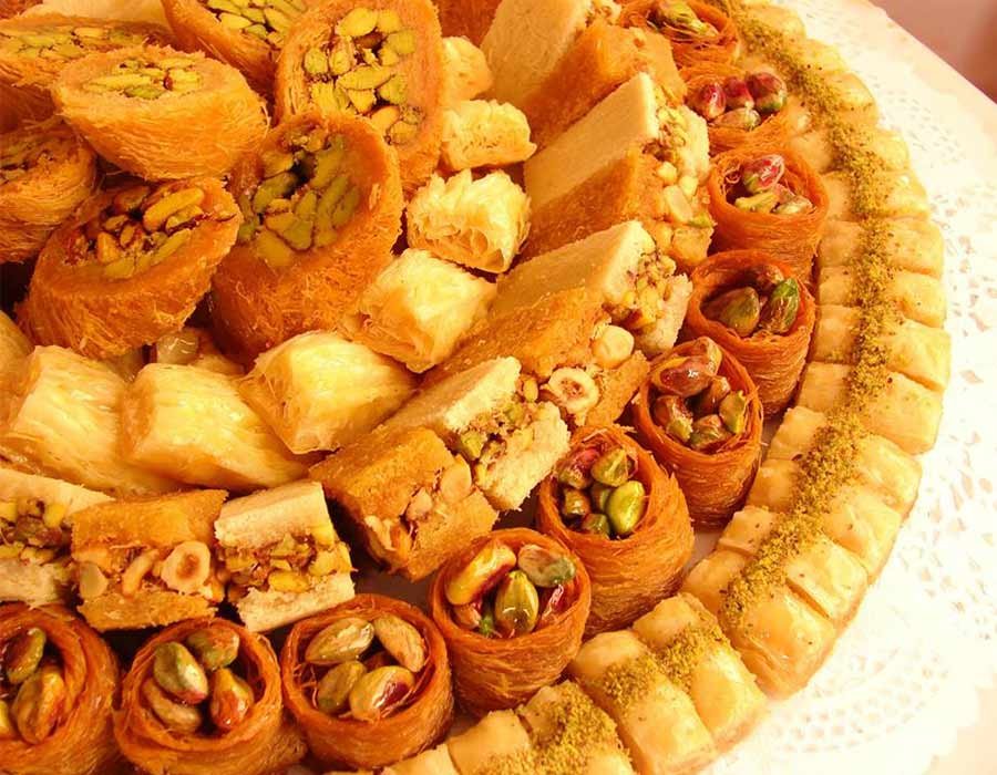 لماذا نشتهي الحلويات صباحاً؟ وكيف نكسر “فخ السكر”؟ 