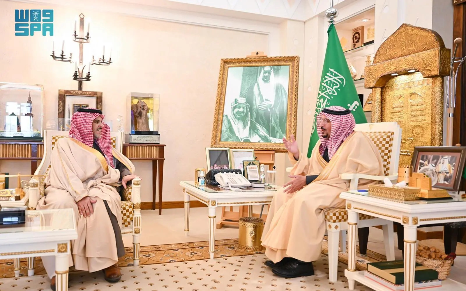 أمير القصيم يستقبل مدير عام فرع وزارة الصحة بالمنطقة 