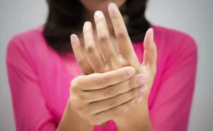 التهاب المفاصل الروماتويدي.. عندما يهاجم الجسد نفسه