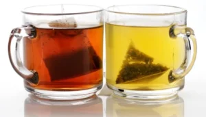 الشاي الأخضر أم الأسود.. أيهما يمنح جسمك حماية أكبر؟