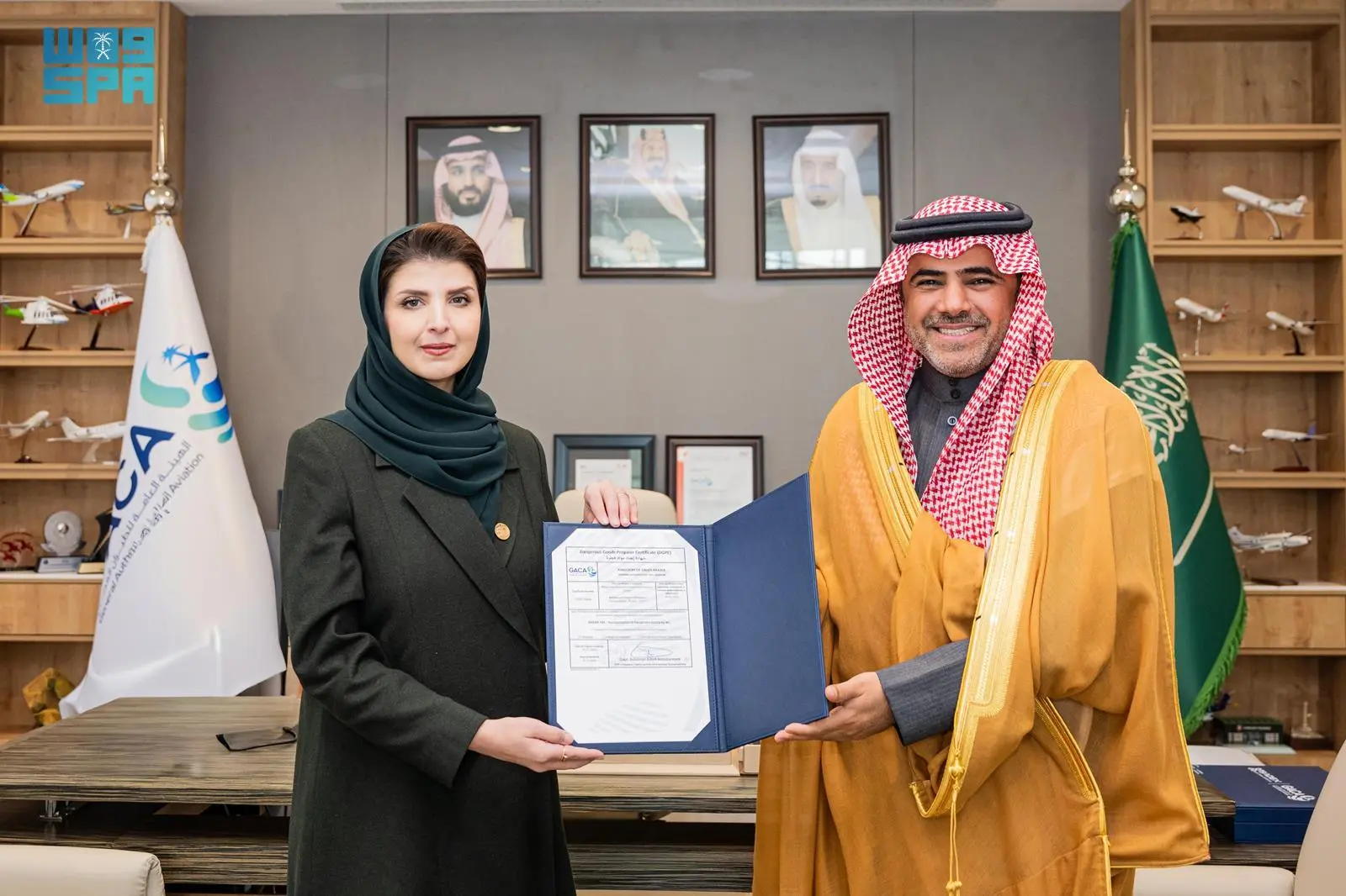 “هيئة الطيران المدني” تمنح مستشفى التخصصي أول رخصة لنقل المستحضرات الصيدلانية المشعّة جوًا 