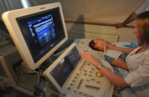 تنبيه عصبي: الصداع والدوخة قد يكشفان تضيق أوعية الرقبة