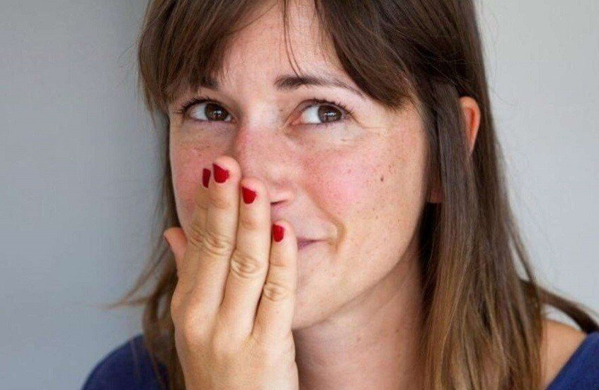 “خيانة الأدرينالين”.. لماذا تحمّر وجوهنا خجلاً أمام الآخرين؟ 