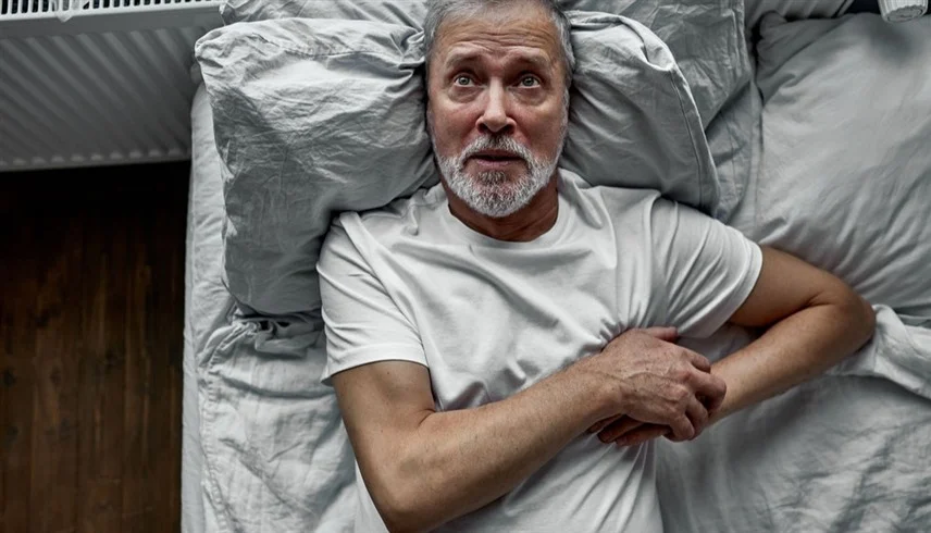 سماع دقات القلب عبر “الوسادة” ليس دائماً مجرد شعور بالعصبية 