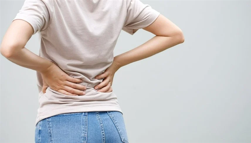 التحرر من قيود الألم: العقل سلاحاً لإنهاء معاناة الظهر 