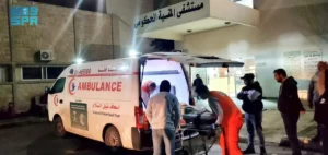 مركز الملك سلمان يداوي آلاف الجرحى ويحاصر "الكوليرا" في اليمن ولبنان 2 إسعاف المنية