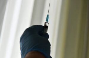 “نيو أونكو فاك”: روسيا تكسر قيد الميلانوما بأول لقاح علاجي في العالم