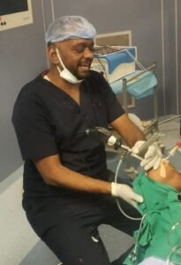 رحل الفارس النبيل.. د. فاروق شرفي في ذمة الله