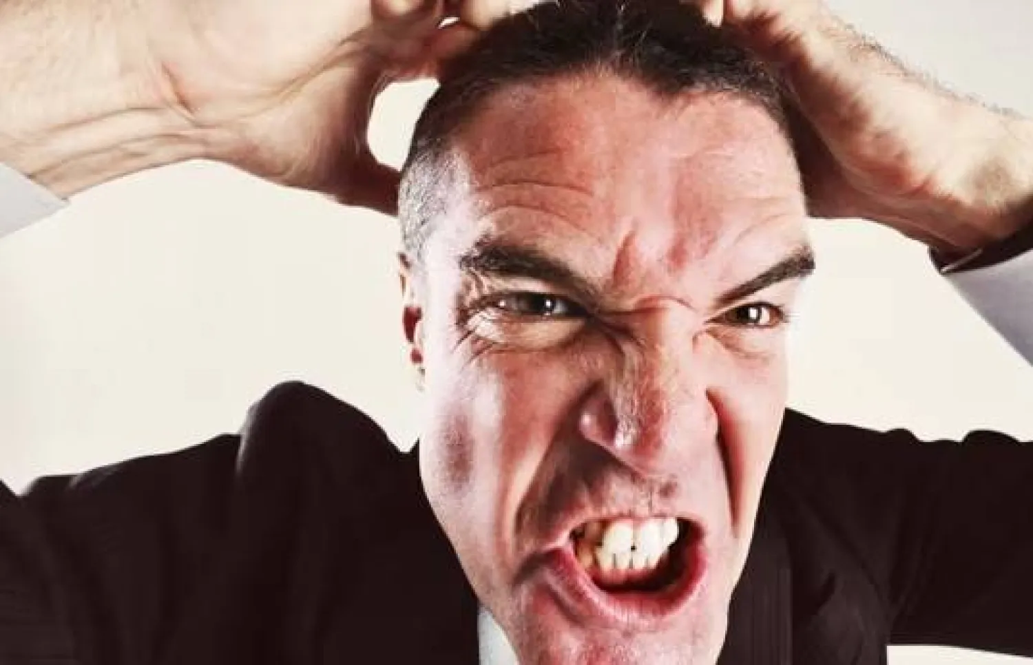 كيمياء الصيام وخفايا النفس.. مفسرات تقلب المزاج في رمضان 