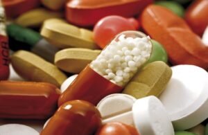 أدوية الصداع والحديد: مخاطر خفية تهدد كبد مرضى فقر الدم